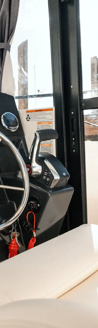 T23 Pilothouse marketing photo