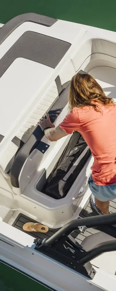 VR6 Outboard marketing photo