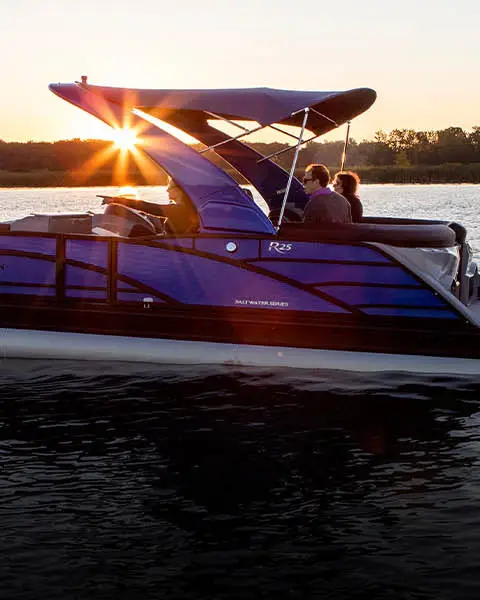 R Bowrider Line marketing photo
