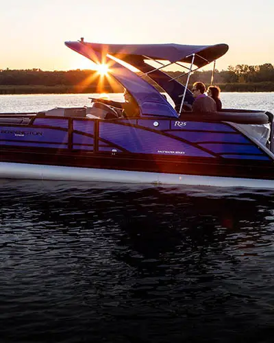 R Bowrider Line marketing photo