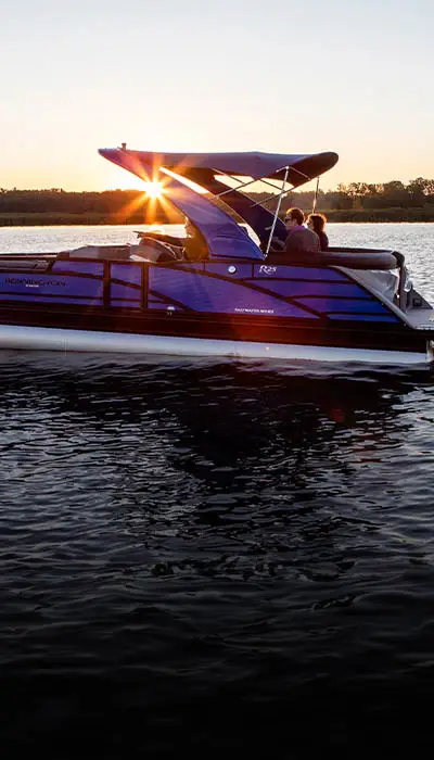 R Bowrider Line marketing photo