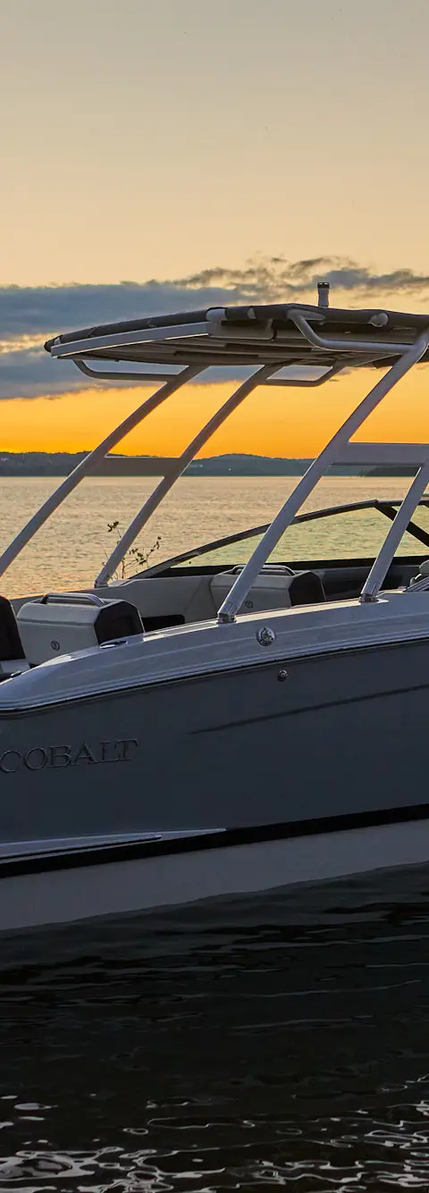 R6 Outboard marketing photo