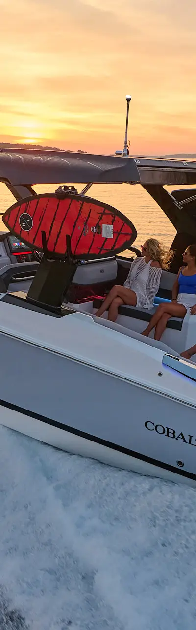 R31 Surf marketing photo