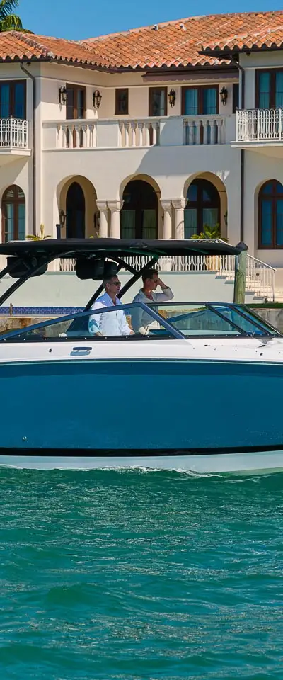 R33 Coastal marketing photo