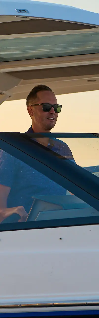 R35 Surf marketing photo