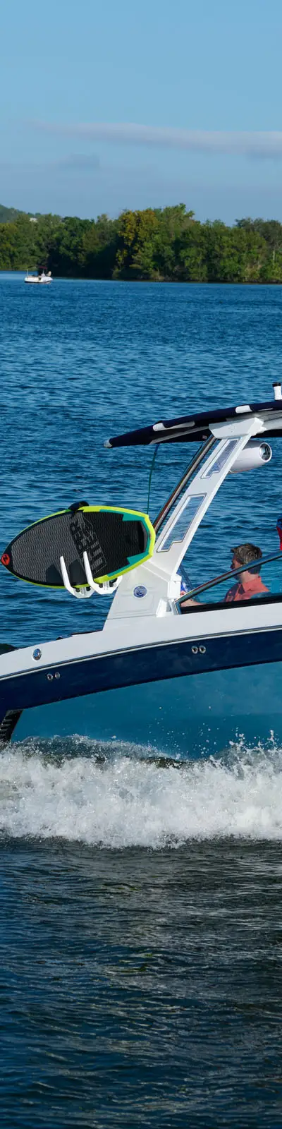R8 Surf marketing photo