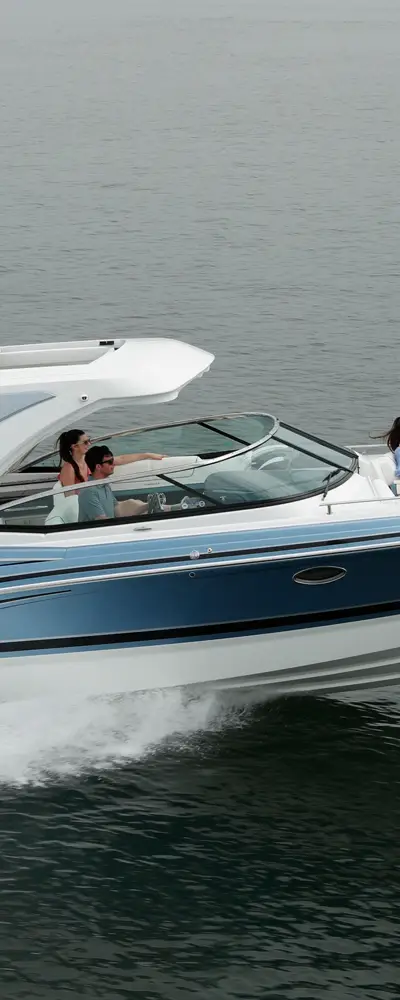 310 Bowrider marketing photo