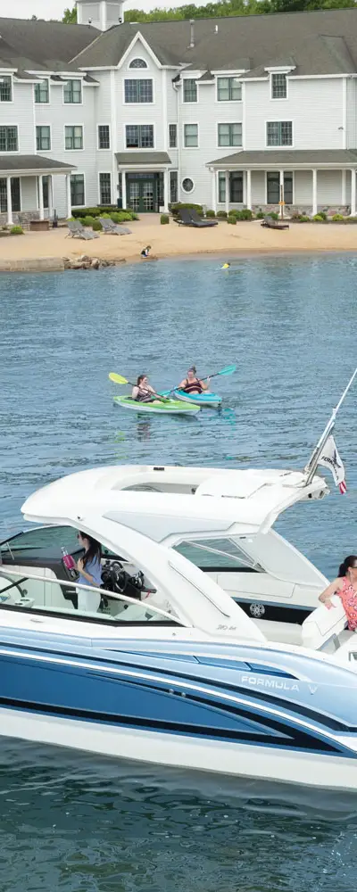 310 Bowrider marketing photo