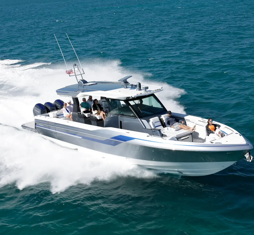 457 Center Console Sport marketing photo