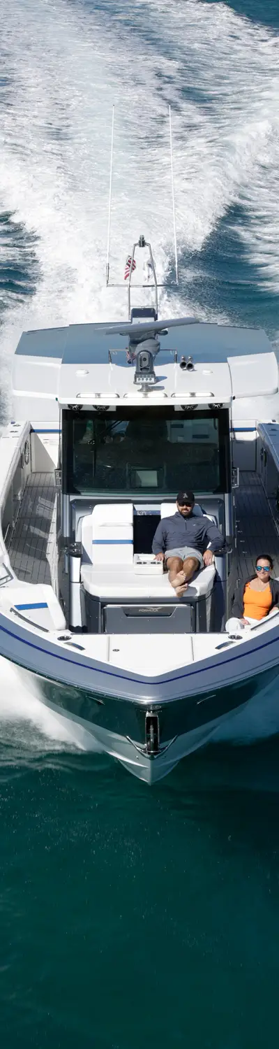 457 Center Console Sport marketing photo