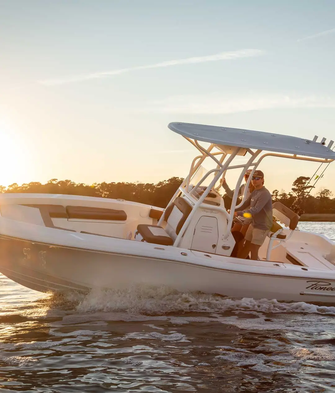 Bay Sport 220 marketing photo