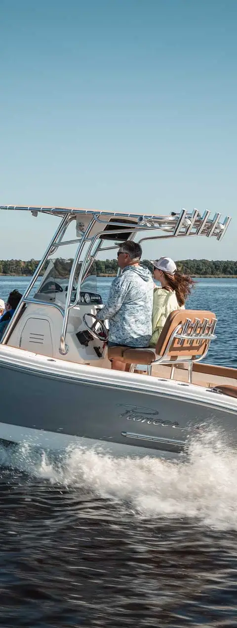 Islander 202 marketing photo