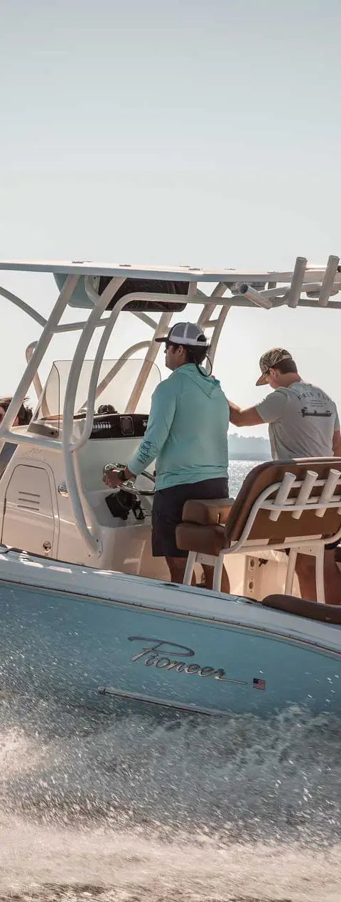 Islander 222 marketing photo