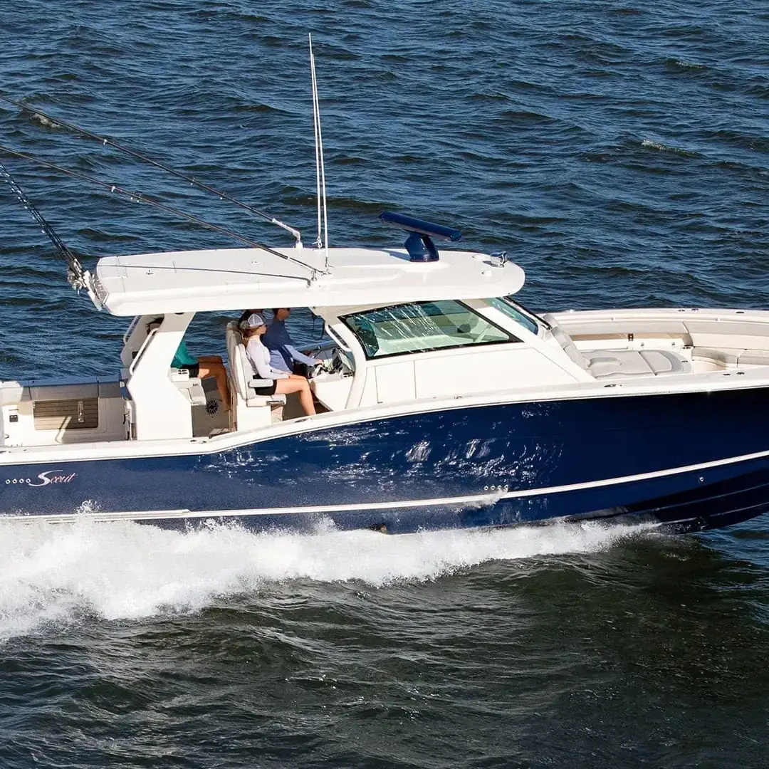 425 LXF marketing photo