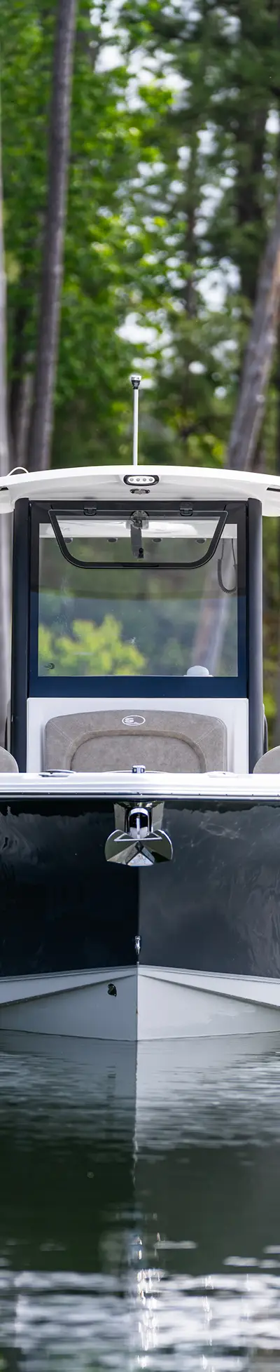 ULTRA 255SE marketing photo