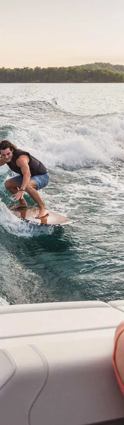 SLX 260 Surf marketing photo