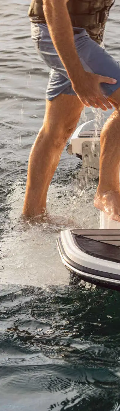 SLX 260 Surf marketing photo