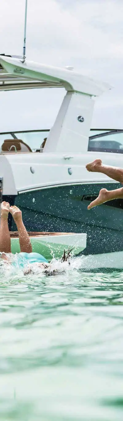 SLX 400 Outboard marketing photo