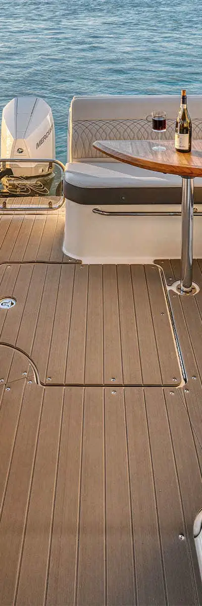Sundancer 370 Outboard marketing photo